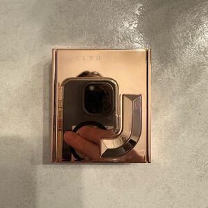 Jaclyn hill cosmetics highlight